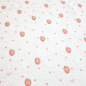 Preview: Weicher luftiger Musselin in offwhite  mit wasserfarbenden Erdbeeren gemustert