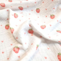 Preview: Weicher luftiger Musselin in offwhite  mit wasserfarbenden Erdbeeren gemustert