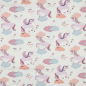 Preview: Leicht fallender Baumwollstoff in offwhite mit Einhörnern auf Wolken gemustert