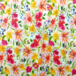 Preview: Luftig leichte Viskose in weiß mit bunten Sommer-Blüten gemustert