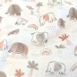 Preview: Weicher luftiger Musselin in offwhite mit süßes Baby Elefanten gemustert
