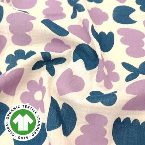 Weicher luftiger Bio Musselin in ecru mit blau und lila Blumenkonfetti gemustert
