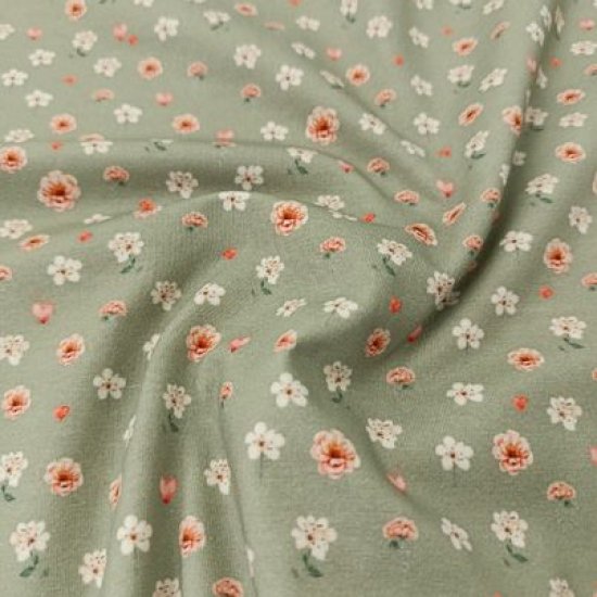 Kuschelweicher Jersey in salbei mit süßen Miniblüten und Herzchen gemustert