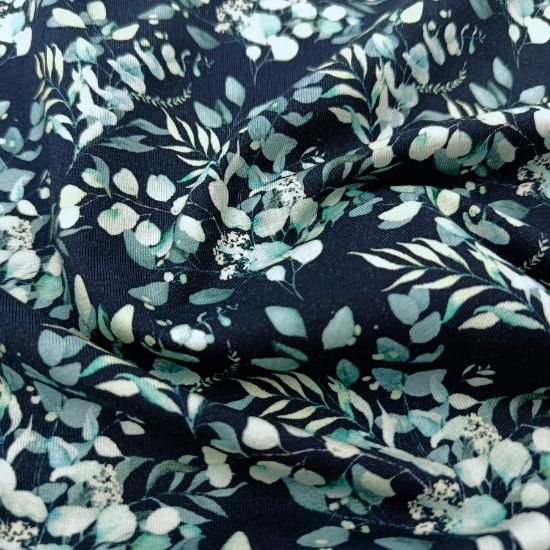 Kuschelweicher Jersey Marine mit Eukalyptuszweigen gemustert