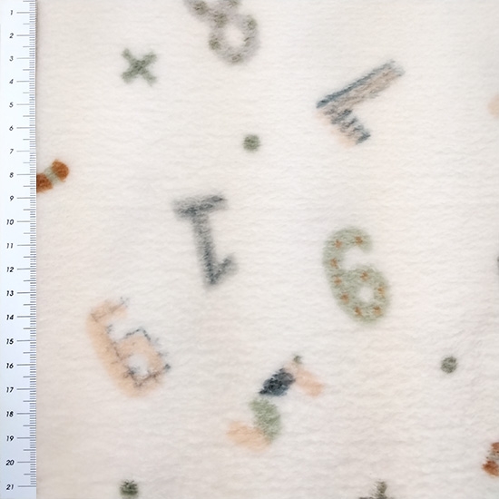 Wellnessfleece mit bunten zahlen gemustert, ideal für kuschelige Decken und Kissen fuer Kinder und Babys