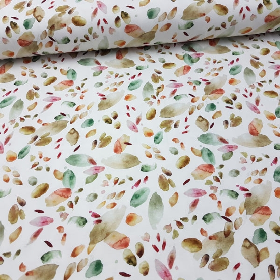 Family Fabrics in creme gemustert mit Farbstrichen in rost und senffarben im Digitaldruck