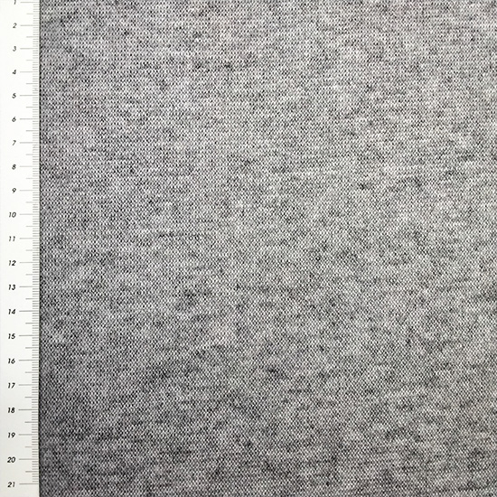 Preview: Weicher Strickstoff in Ecru. Ideal für kuschelige Pullover, Cardigans, Strickkleider, Muetzen oder auch Decken.
