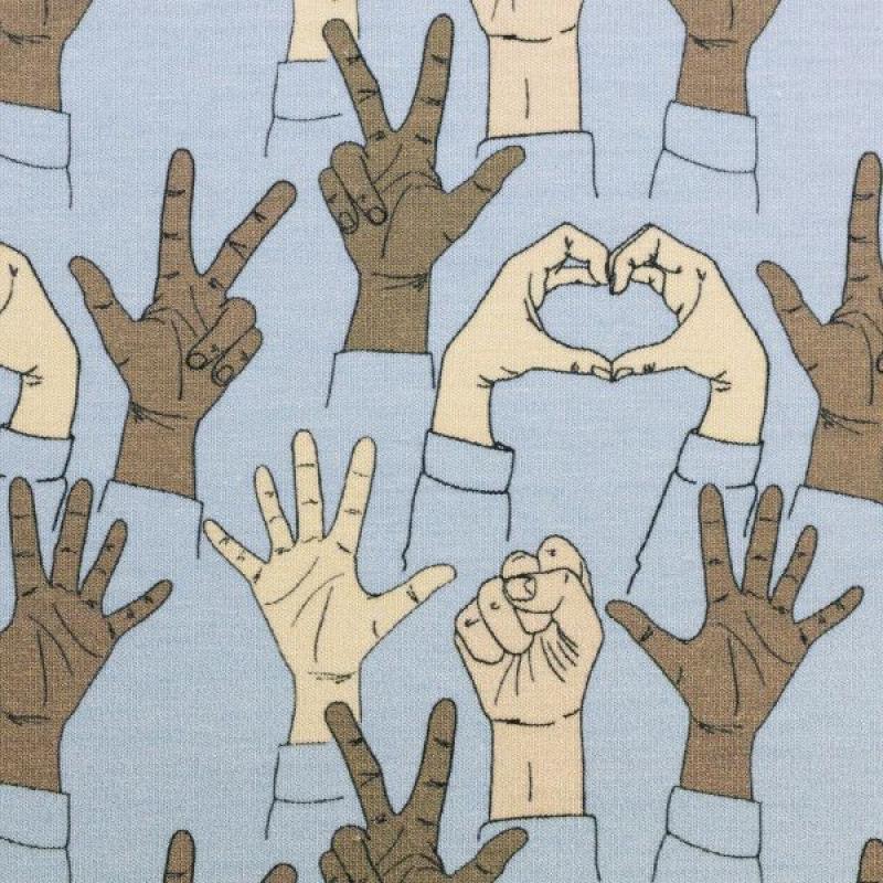 Baumwolljersey von Swafing in blau gemustert mit Händen die verschiedene Handzeichen machen designed by Bienvenido Colorido
