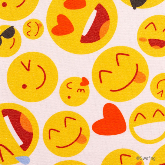 Baumwollstoff von Swafing in weiss gemustert mit lustigen Emojis