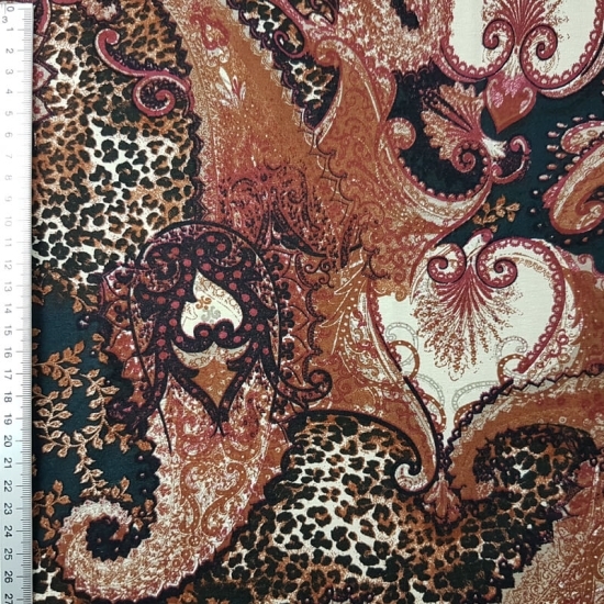 Viskosejersey gemustert mit paisley ornamente  in herzform