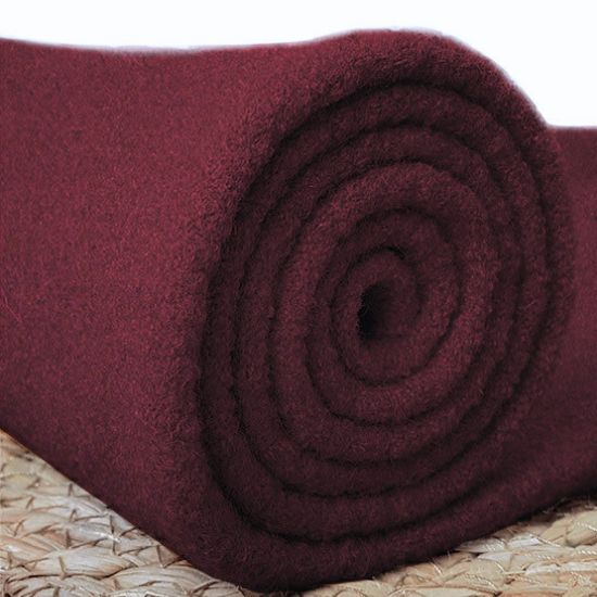 Walkloden in Rubinrot