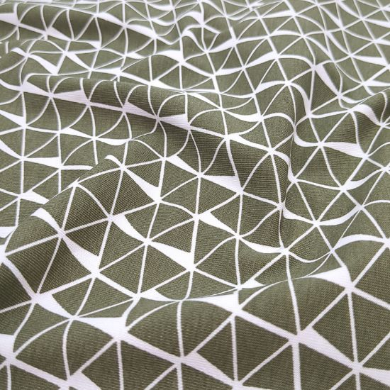 Kuschelweicher Jersey in Armeegrün im Prisma-Muster