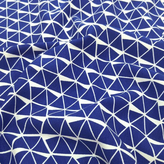 Kuschelweicher Jersey in Royalblau im Prisma-Muster