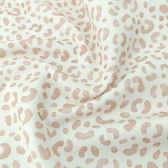 Superweicher French Terry aus Eigenproduktion in ecru mit Mini Leoprint in Blush