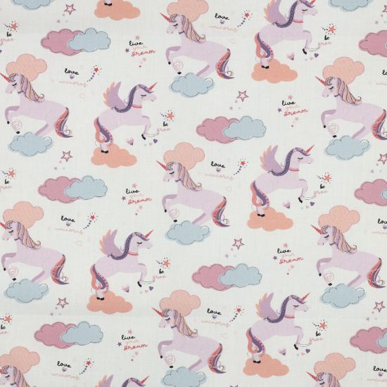 Leicht fallender Baumwollstoff in offwhite mit Einhörnern auf Wolken gemustert
