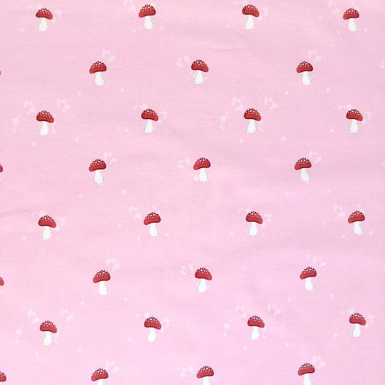 Weich fallender Jersey in rosa mit Fliegenpilzen gemustert