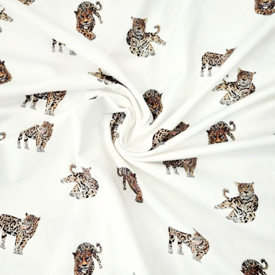 Niedlicher Baumwolljeersey mit kleinen Leoparden