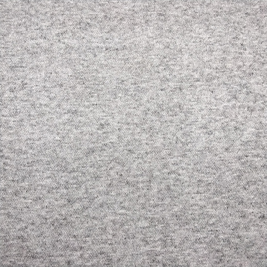 Weicher Strickstoff in Ecru. Ideal für kuschelige Pullover, Cardigans, Strickkleider, Muetzen oder auch Decken.