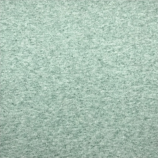 Weicher Strickstoff in einem satten Gruenton. Ideal für kuschelige Pullover, Cardigans, Strickkleider, Muetzen oder auch Decken.