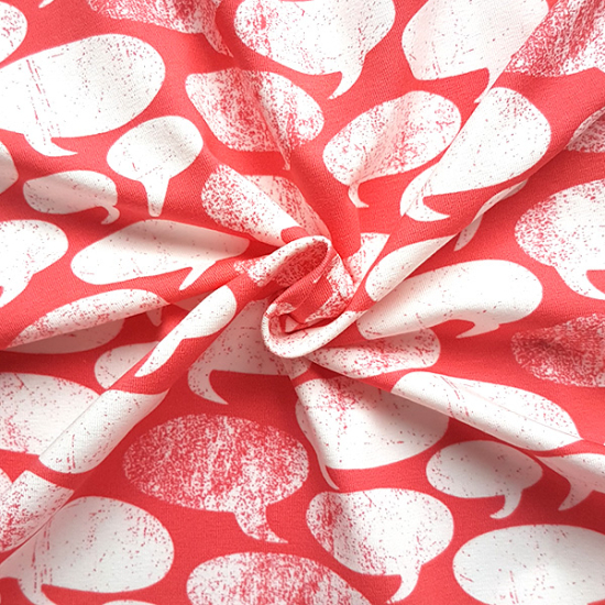 Swafing in pink, gemustert mit weißen Sprechblasen designed by Käselotti