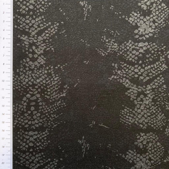 Punta di Roma in schwarz mit einem Schlangenmuster