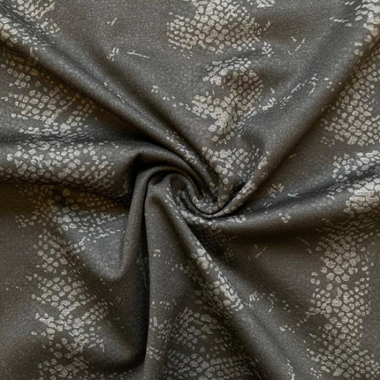 Punta di Roma in schwarz mit einem Schlangenmuster