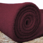 Walkloden in Rubinrot